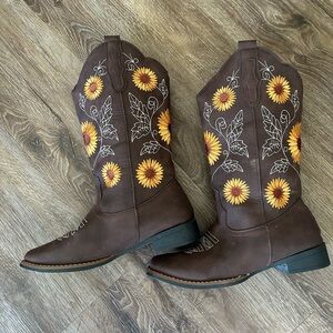 Sunflower boots